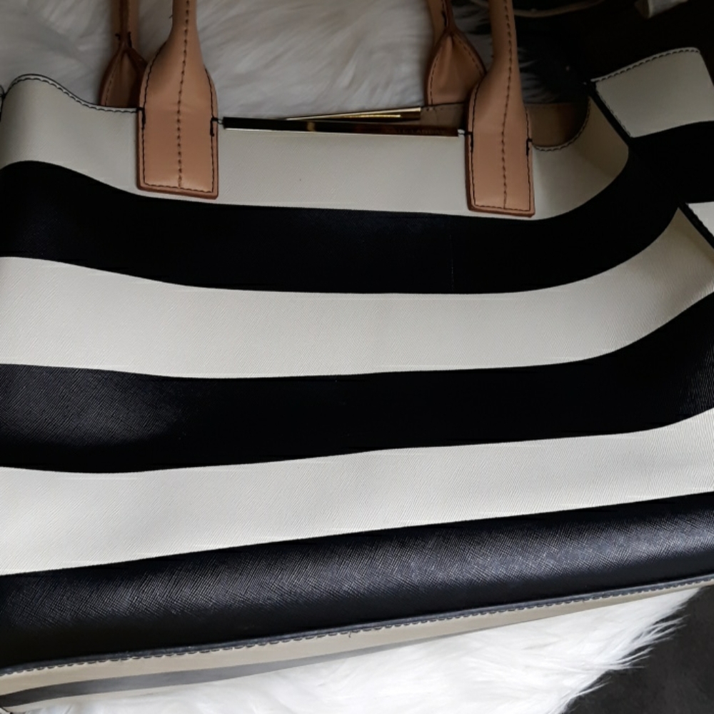 Kate Landry tote - Picture 7 of 7